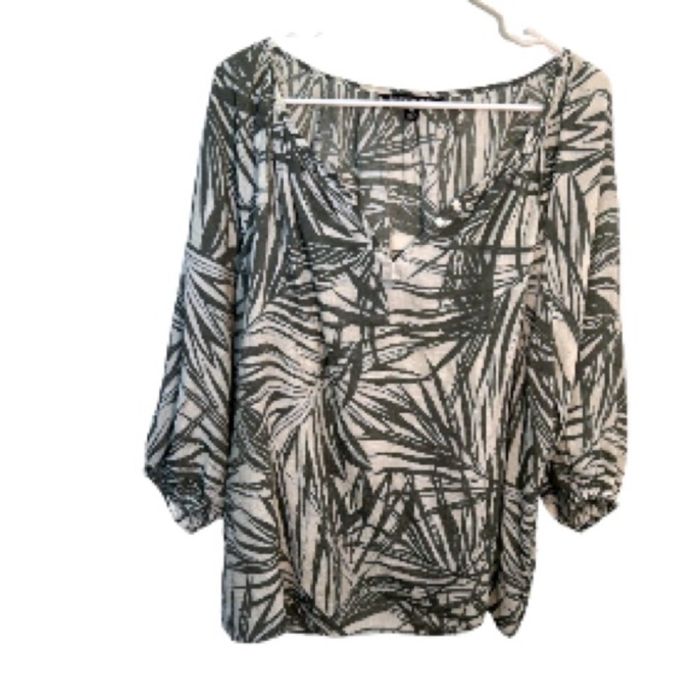 Zac & Rachel Women's Plus Sz 1X Split Neck Top 3/4 Sleeve White Green Palm Print